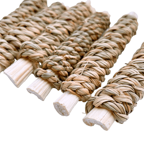 Water Grass Wrapped Sweet Bamboo Small Pet Straw - Bamboo.